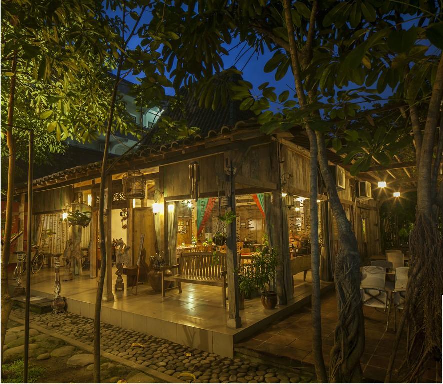 Rumah Batu Boutique Hotel Surakarta  Екстер'єр фото