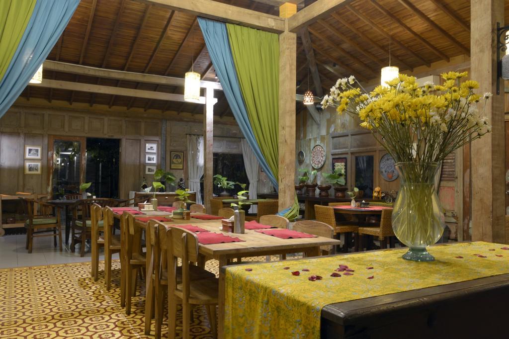 Rumah Batu Boutique Hotel Surakarta  Екстер'єр фото