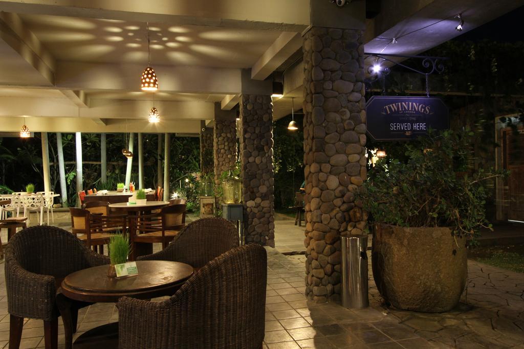 Rumah Batu Boutique Hotel Surakarta  Екстер'єр фото